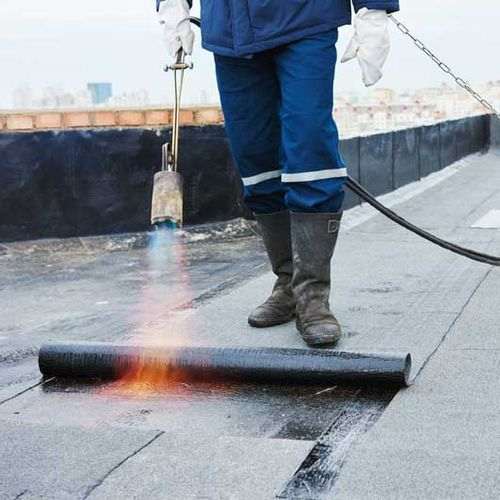 Inschakelen van dakspecialist Velsen